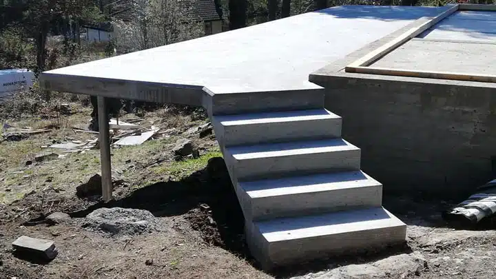 Ferdiglagd betongtrapp